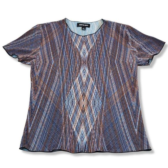 Kasper Knits Top Size Small Women's Crop Top Blouse Geometric Pattern Lines

100 - Picture 1 of 6